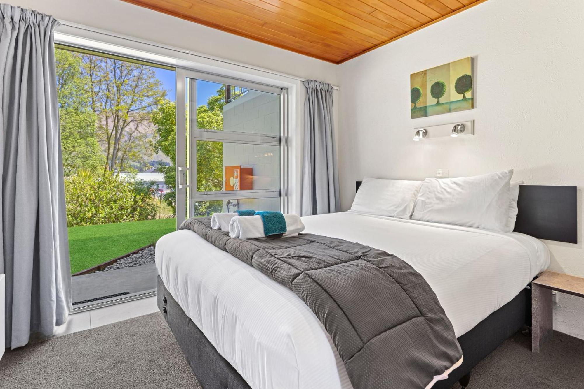 Asure Brookvale Motel Wanaka Zewnętrze zdjęcie