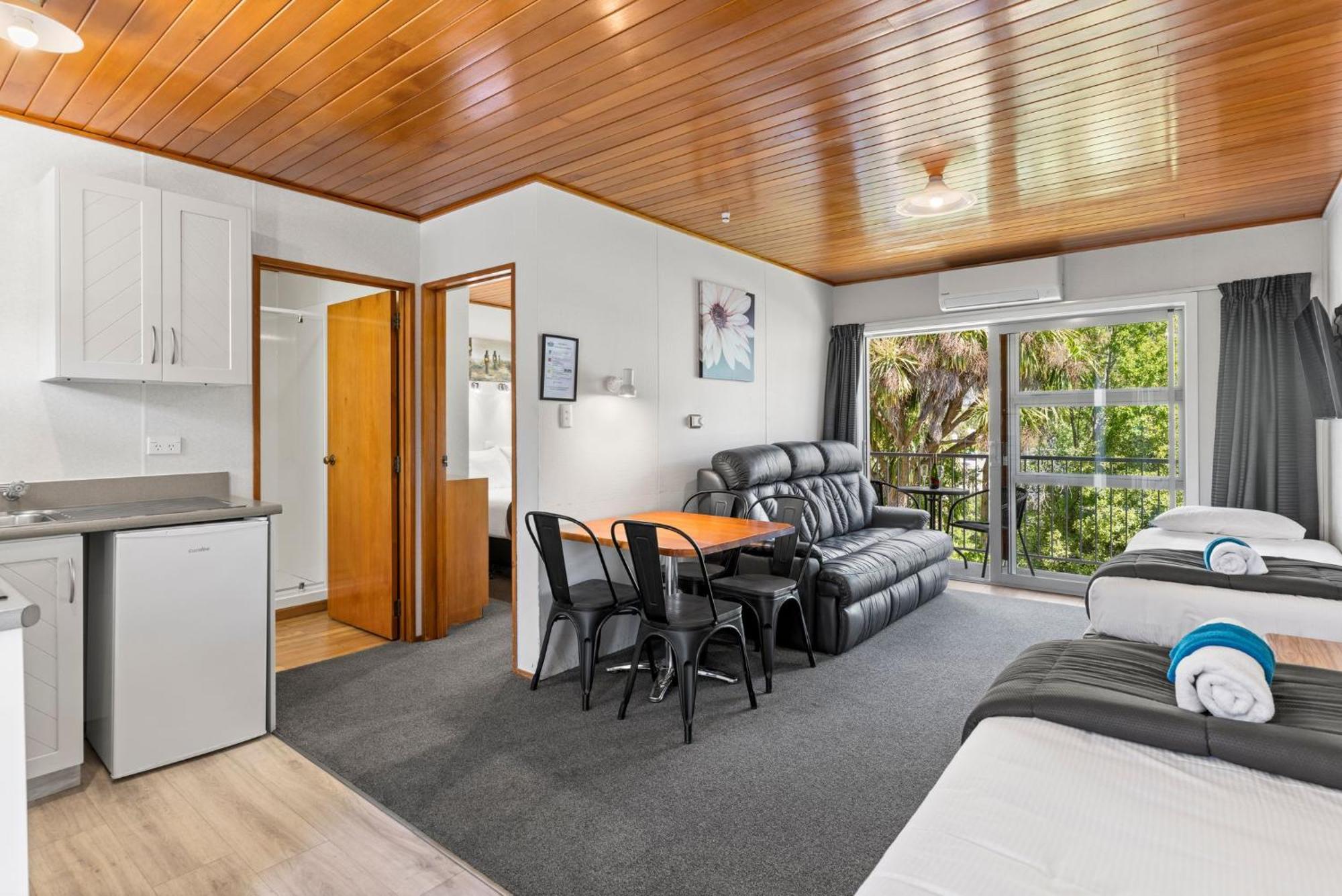 Asure Brookvale Motel Wanaka Zewnętrze zdjęcie