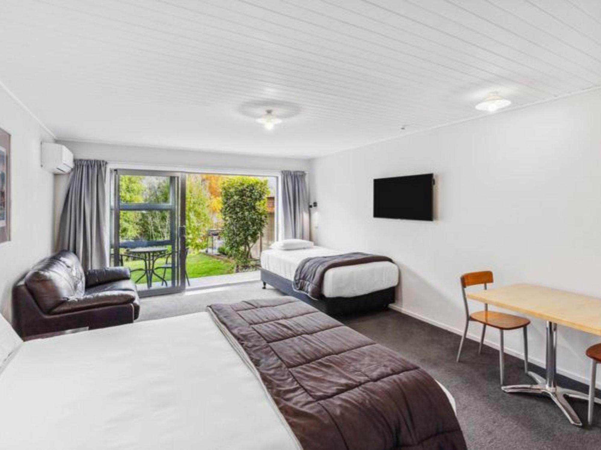 Asure Brookvale Motel Wanaka Zewnętrze zdjęcie